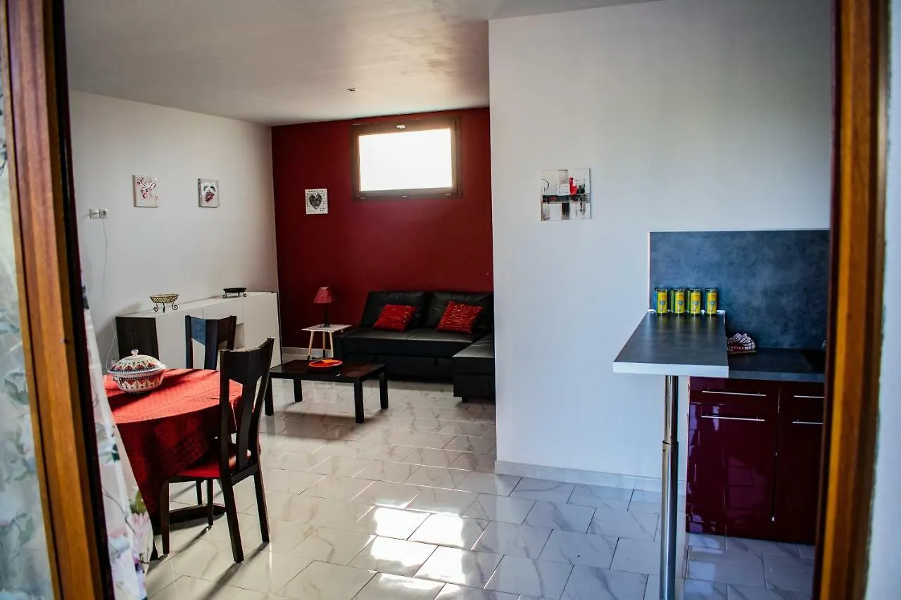 Apartment Gite Lempery Puechoursi